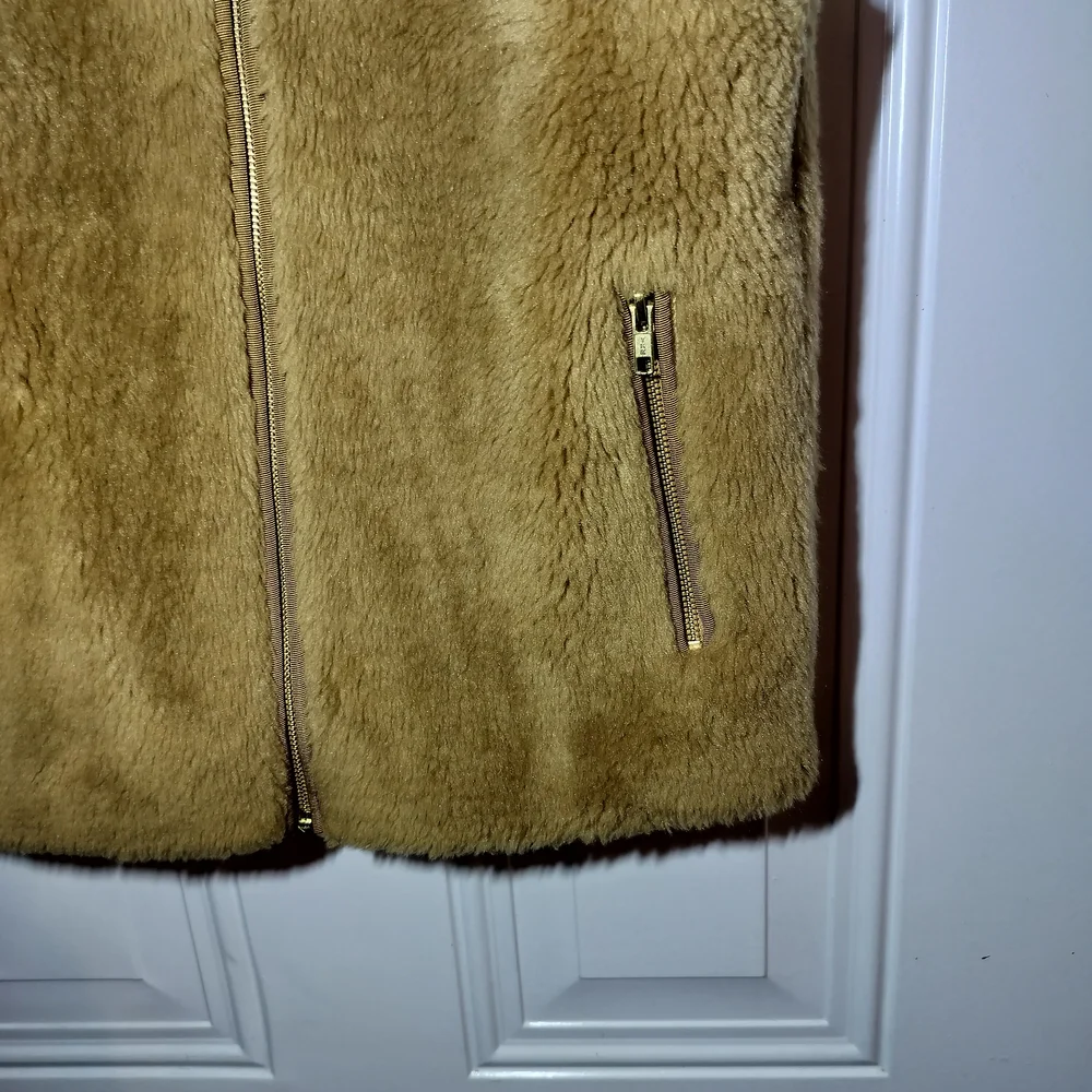 J.Crew Plush Fleece Sherpa Excursion Vest Teddy Faux Fur Camel Brown XS - Picture 10 of 11